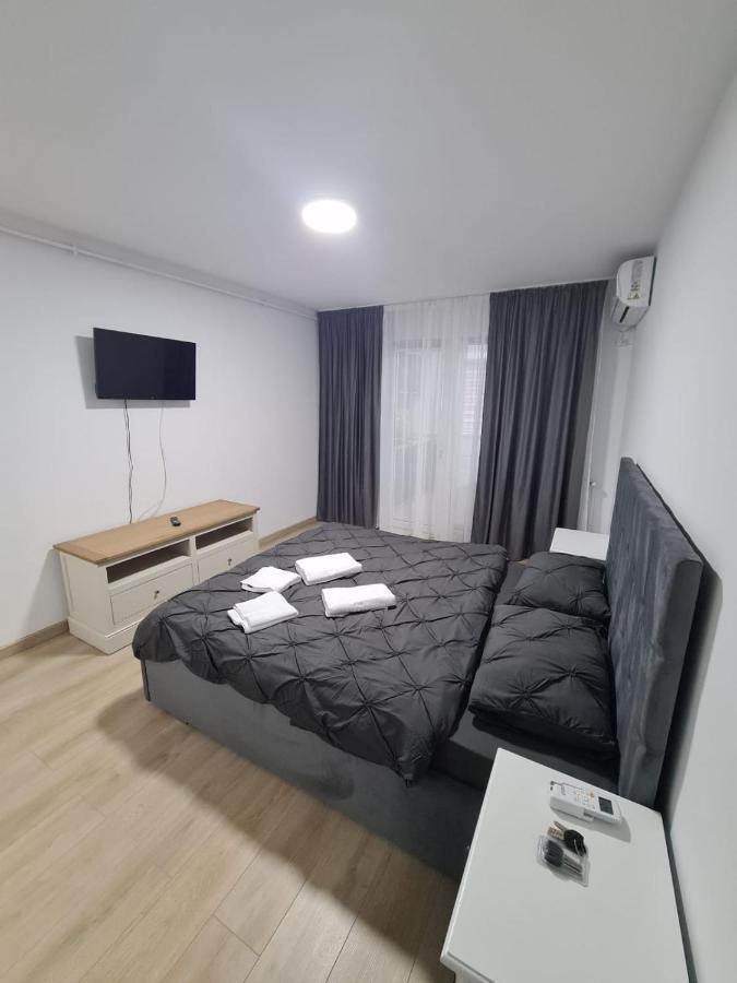 Garsoniera Lux Lorena&Kevin 피테슈티 외부 사진